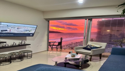 Condominio en venta enfrente del malecon